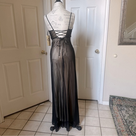 Black Over Gold Vintage Design Long Dress - Picture 9 of 16